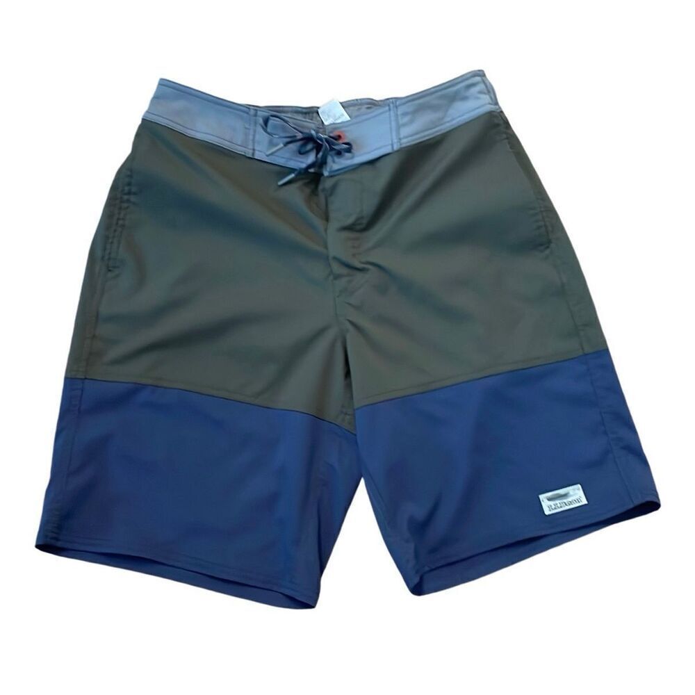 L.L. Bean men’s colorblock swim trunks size M